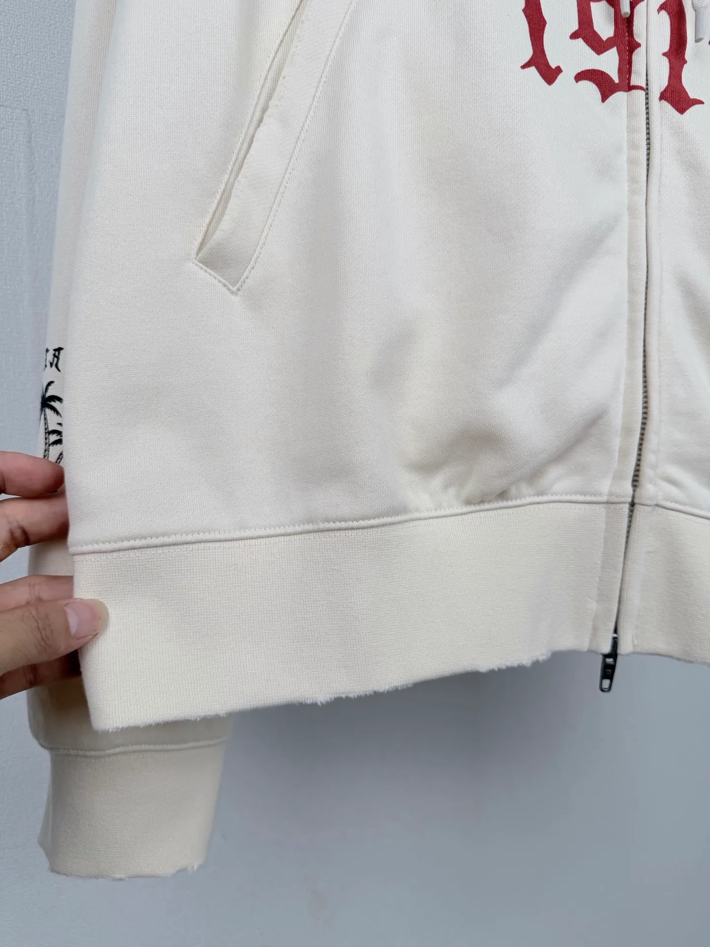 BALENCIAGA / Balenciaga 26SS TATTOO tattoo pattern hoodie sweatshirt Authentic 13400 purchased and developed, custom dyed 400g terry double-ply fleece sweatshirt fabric, matching ribs, digital direct printing, fabric enzyme washing, customized 1:1 trademark, loose fit Size: S M L XL